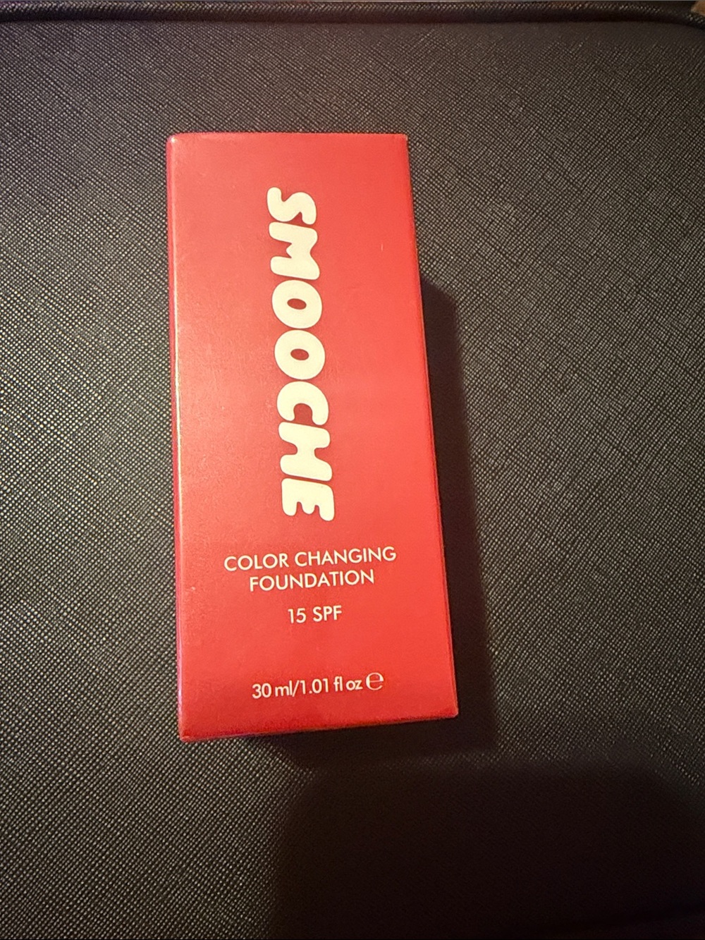 NWT Smooche Color Changing Foundation SPF 15 Skin Tone Adapting 30ml
